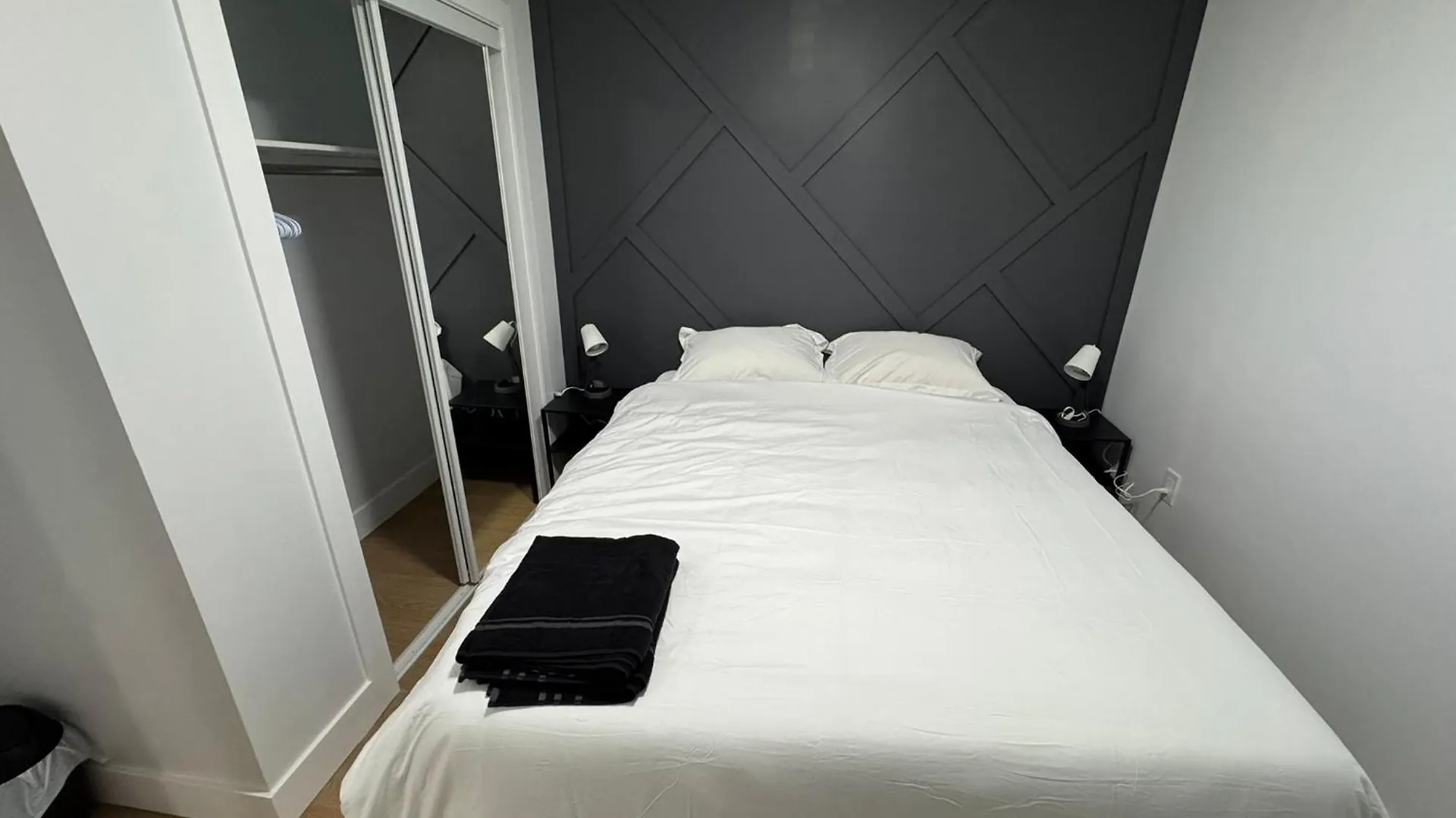 Entire Unit2 Airport Free Pkg Sep Entrance Newreno Apartment Toronto 0*,