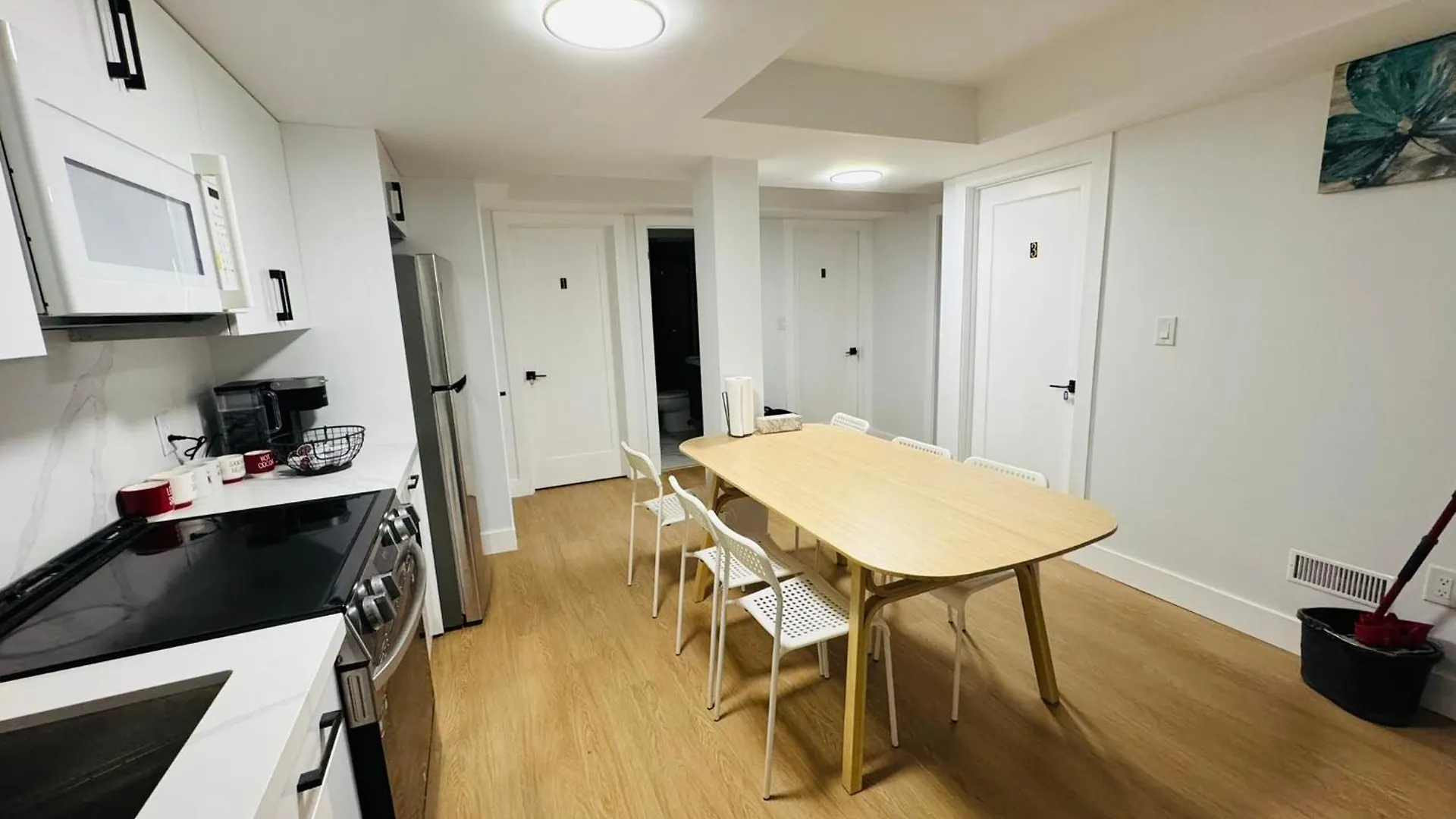 Entire Unit2 Airport Free Pkg Sep Entrance Newreno Apartment Toronto
