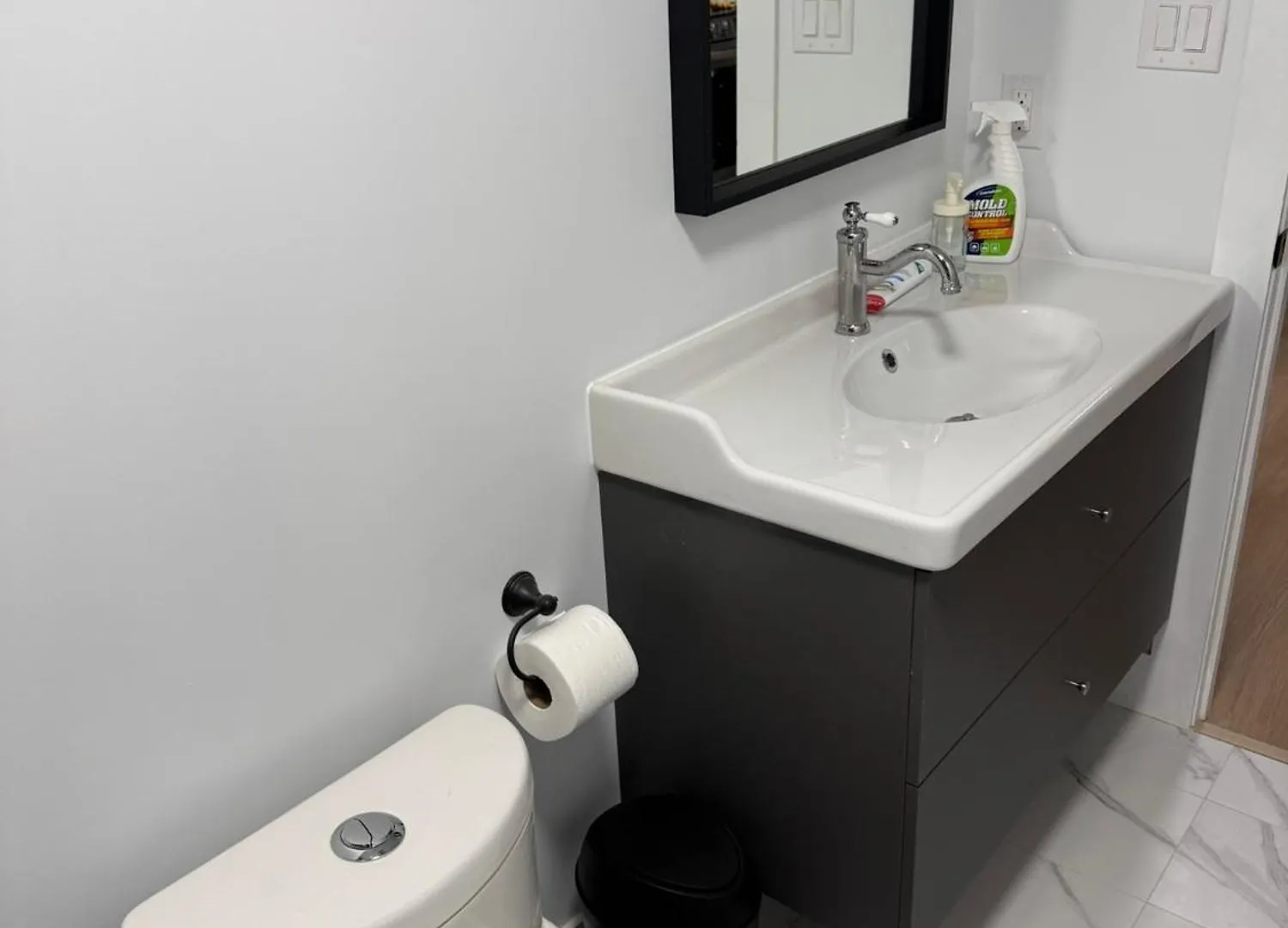 Entire Unit2 Airport Free Pkg Sep Entrance Newreno Apartment Toronto